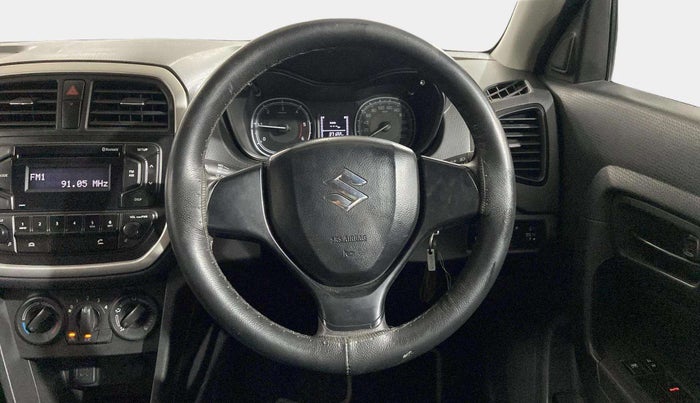 2017 Maruti Vitara Brezza VDI (O), Diesel, Manual, 37,113 km, Steering Wheel Close Up