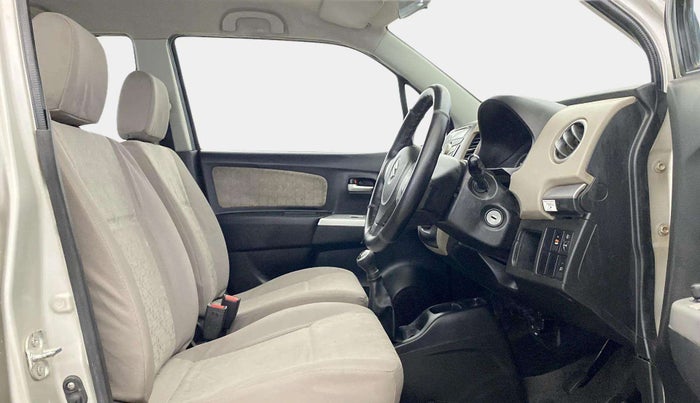 2014 Maruti Wagon R 1.0 VXI, Petrol, Manual, 51,031 km, Right Side Front Door Cabin