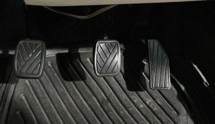 2017 Maruti Celerio VXI, Petrol, Manual, 64,216 km, Pedals