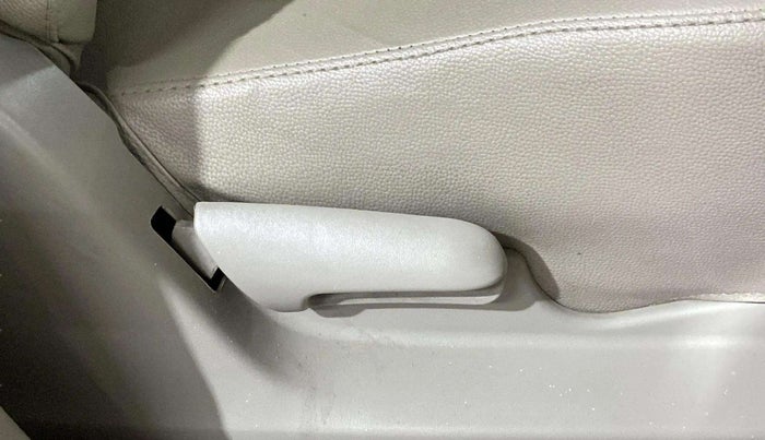 2017 Maruti Celerio VXI, Petrol, Manual, 64,216 km, Driver Side Adjustment Panel