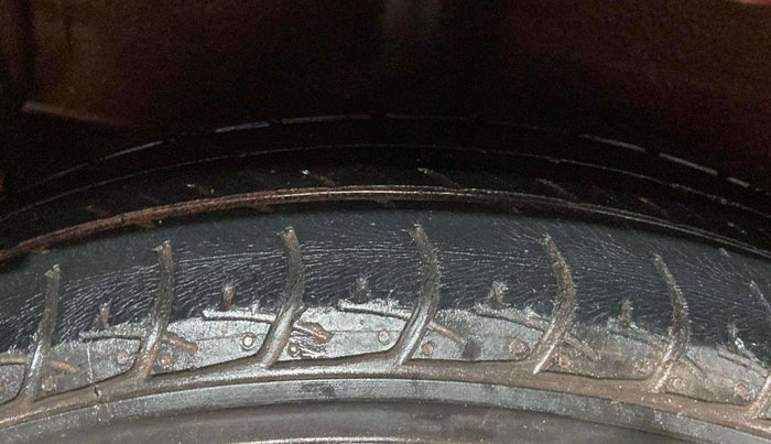 2017 Maruti Celerio VXI, Petrol, Manual, 64,216 km, Right Rear Tyre Tread