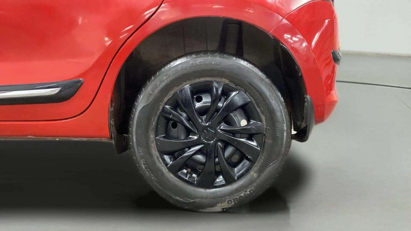 2020 Maruti Swift VXI, Petrol, Manual, 32,037 km, Left Rear Wheel