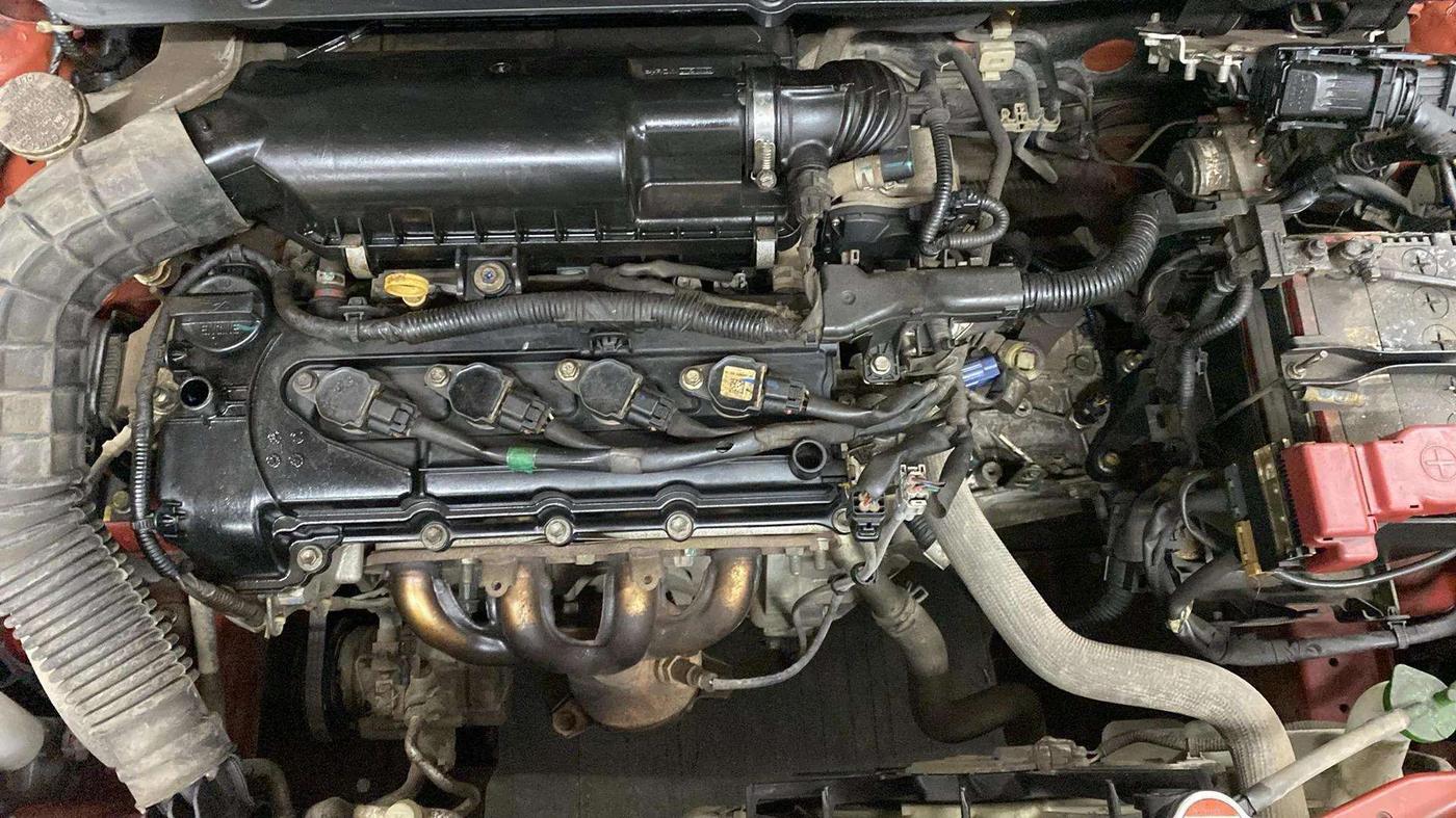 2020 Maruti Swift VXI, Petrol, Manual, 32,037 km, Engine View