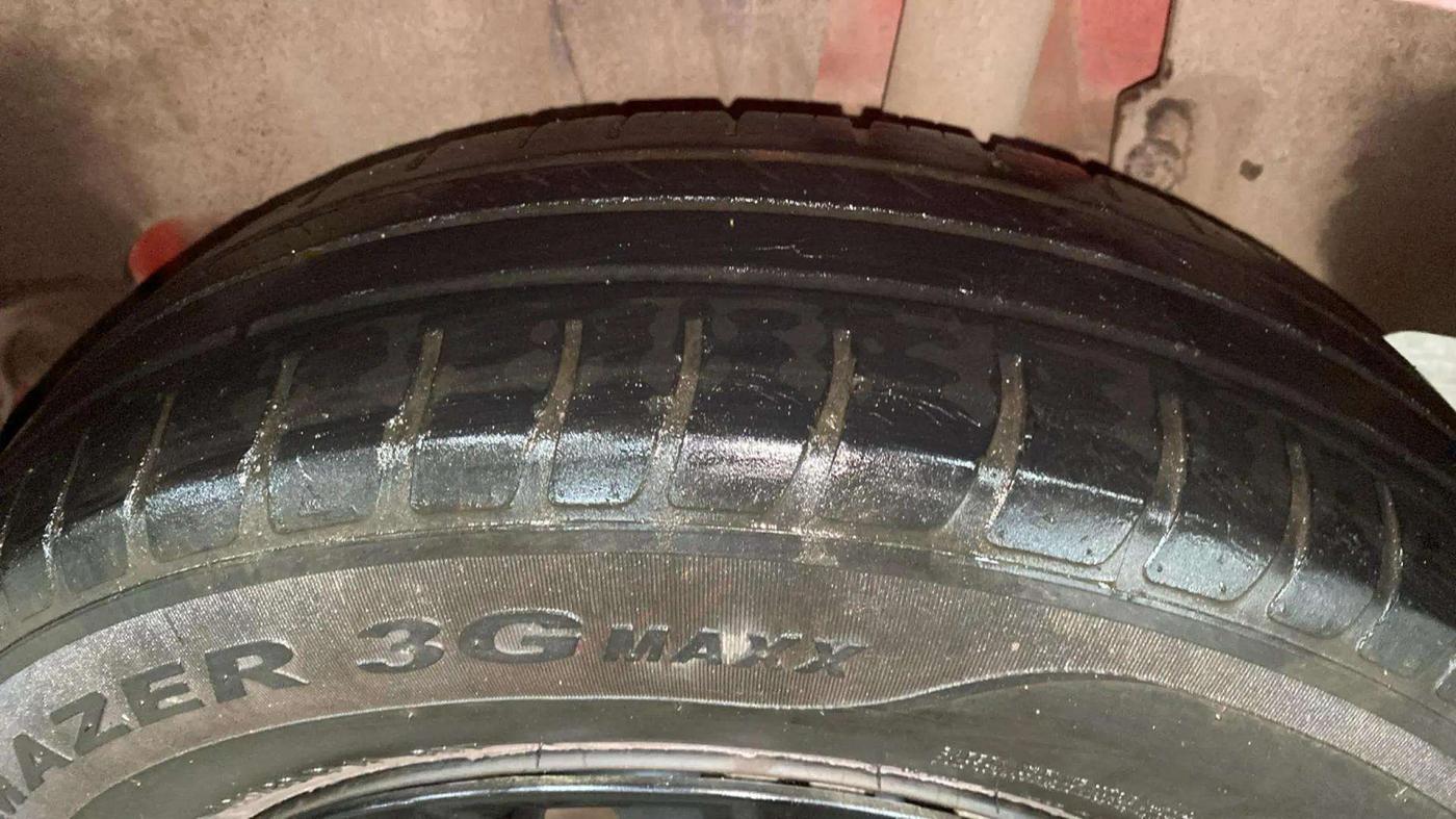 2020 Maruti Swift VXI, Petrol, Manual, 32,037 km, Left Rear Tyre Tread