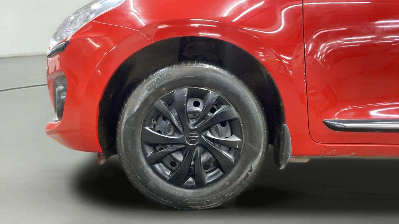 2020 Maruti Swift VXI, Petrol, Manual, 32,037 km, Left Front Wheel