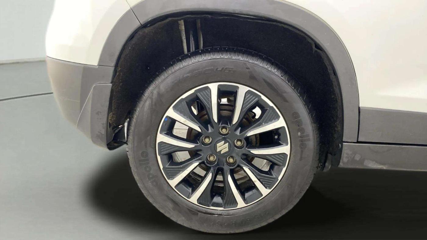 2020 Maruti Vitara Brezza ZXI PLUS AT SHVS, Petrol, Automatic, 90,647 km, Right Rear Wheel