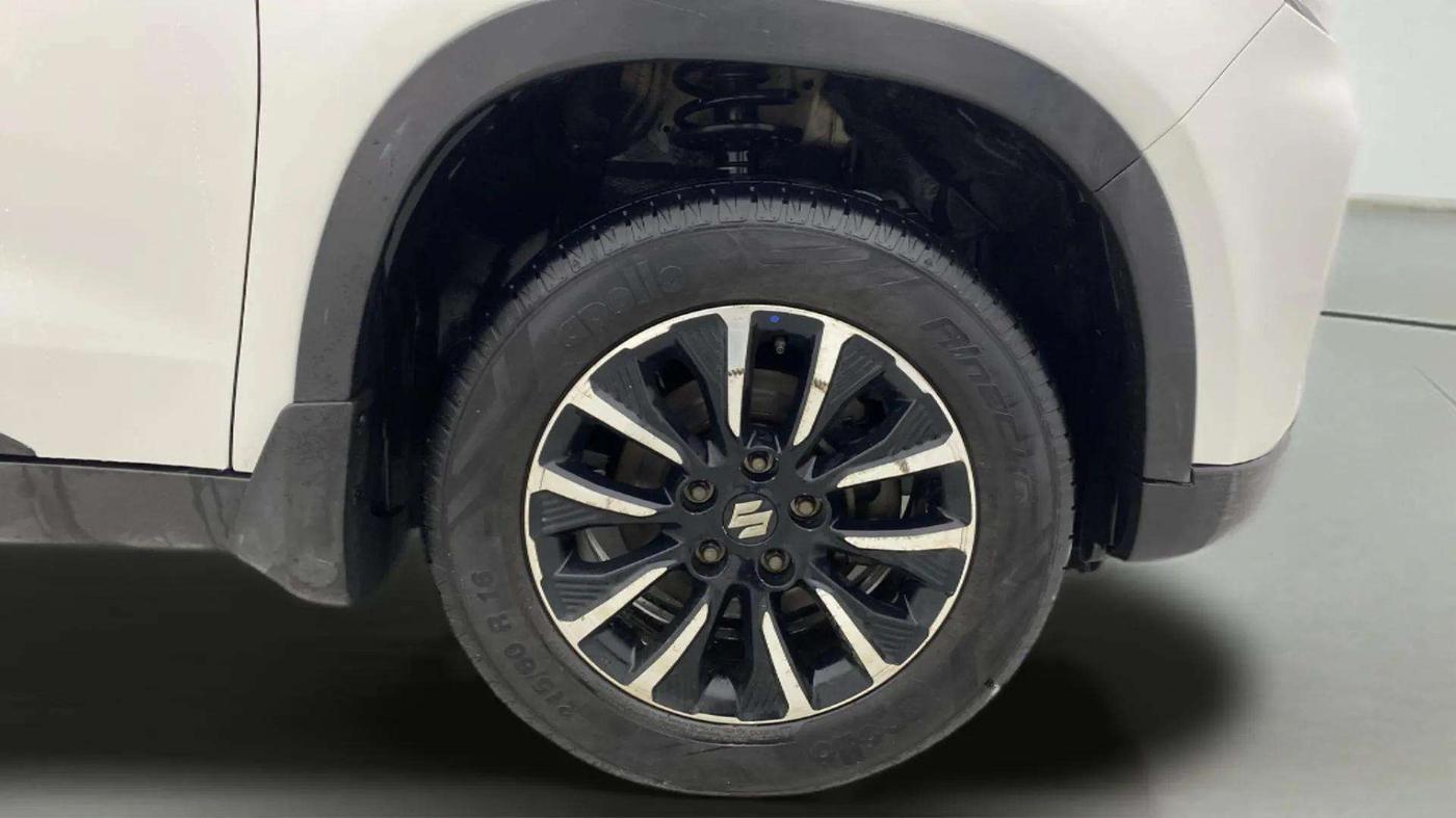 2020 Maruti Vitara Brezza ZXI PLUS AT SHVS, Petrol, Automatic, 90,647 km, Right Front Wheel