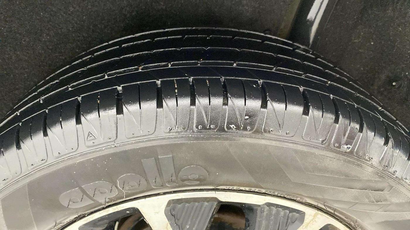 2020 Maruti Vitara Brezza ZXI PLUS AT SHVS, Petrol, Automatic, 90,647 km, Left Rear Tyre Tread