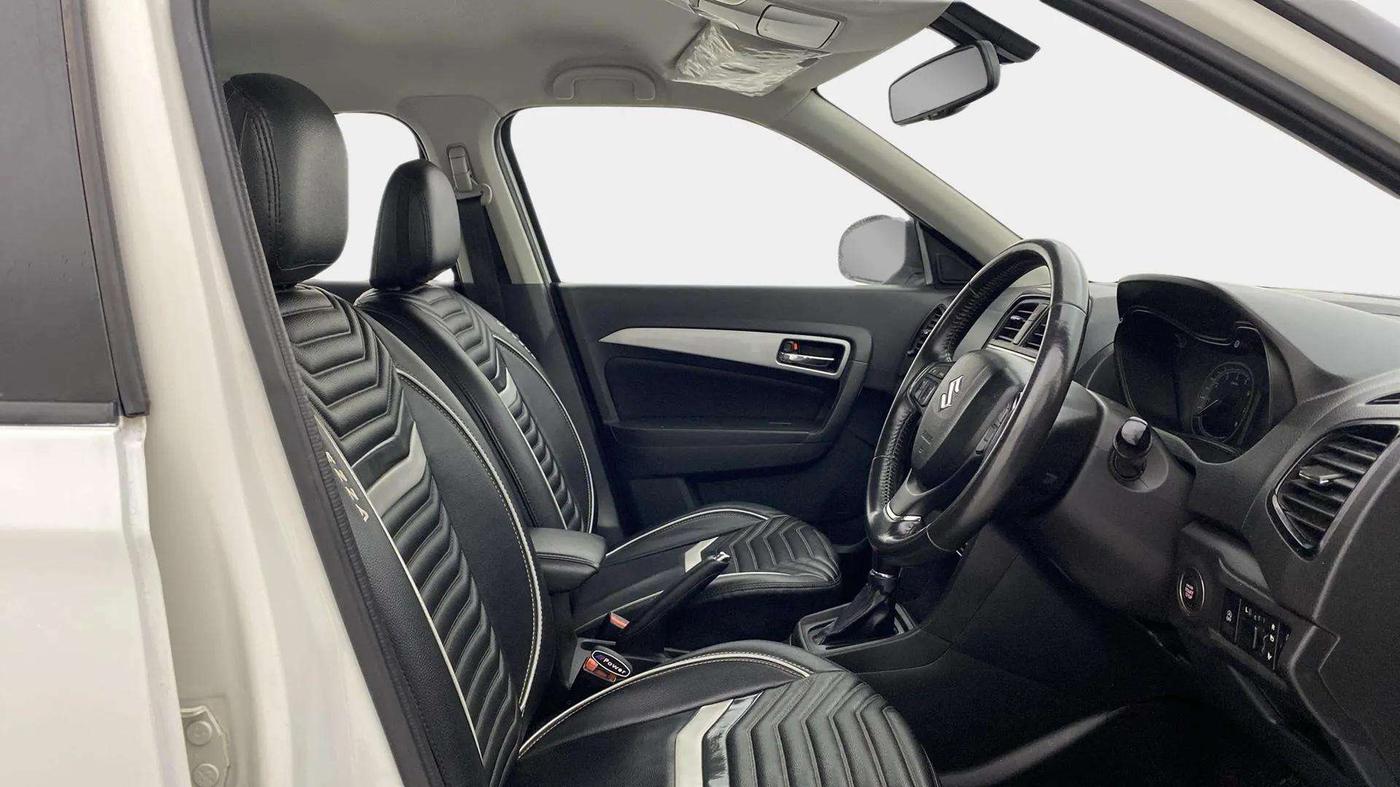 2020 Maruti Vitara Brezza ZXI PLUS AT SHVS, Petrol, Automatic, 90,647 km, Right Side Front Door Cabin