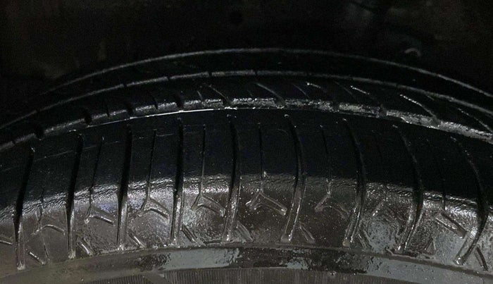2020 Maruti Celerio VXI CNG, CNG, Manual, 75,426 km, Left Front Tyre Tread