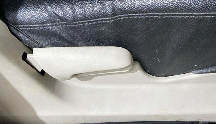 2020 Maruti Celerio VXI CNG, CNG, Manual, 75,426 km, Driver Side Adjustment Panel