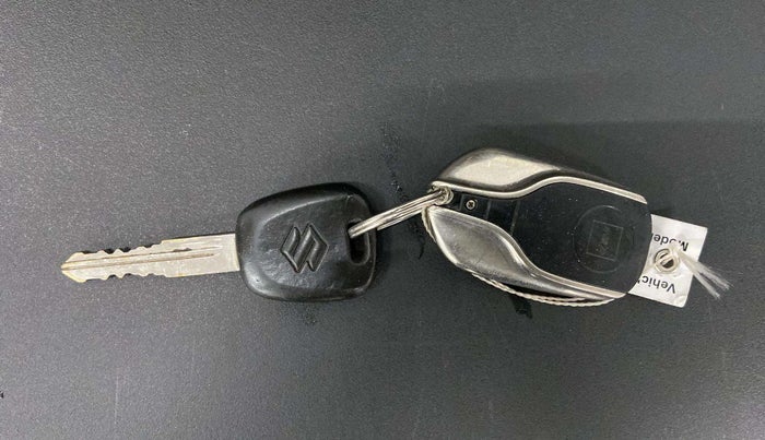 2022 Maruti Alto K10 LXI, Petrol, Manual, 52,906 km, Key Close Up