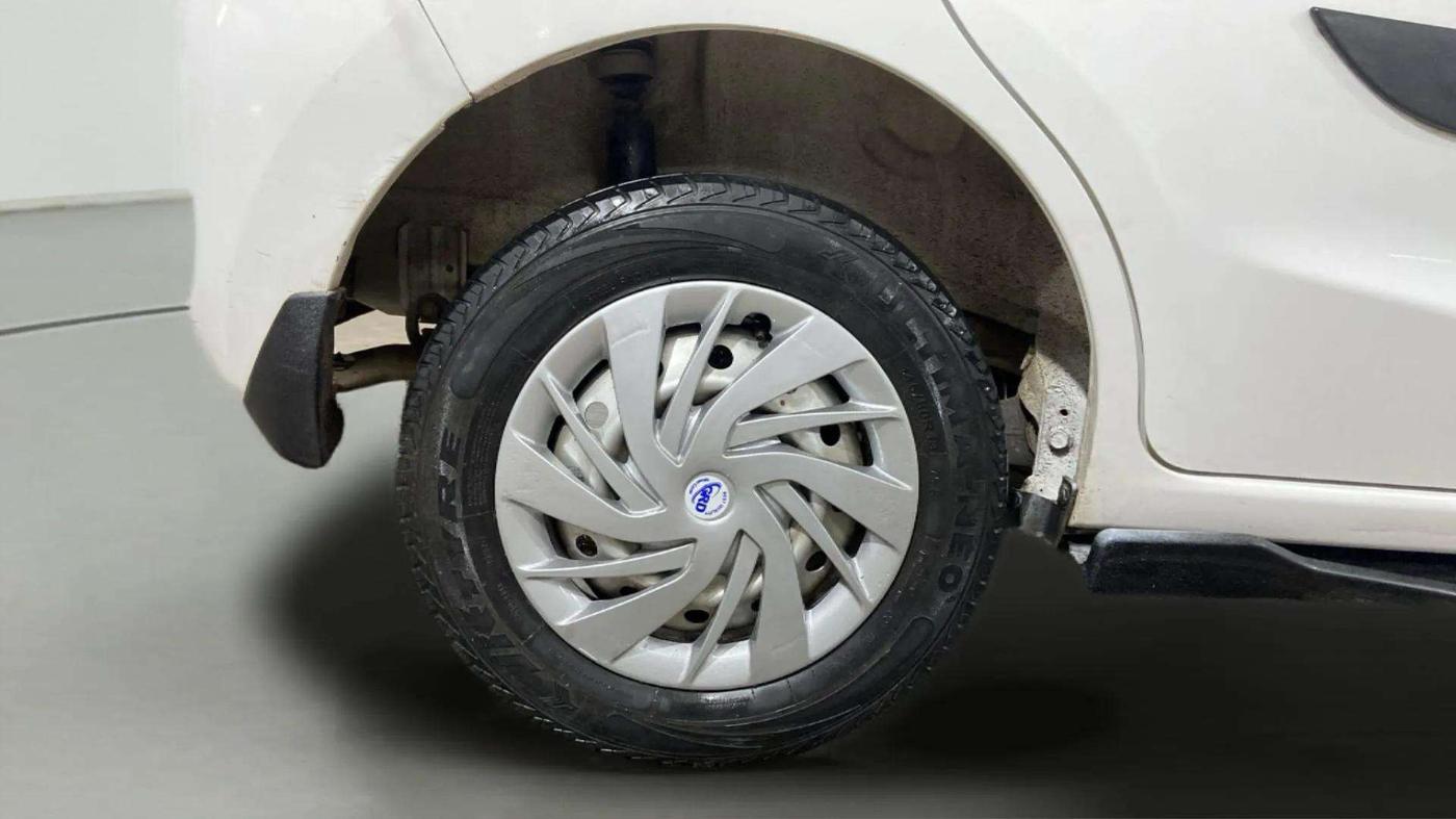 2022 Maruti Alto K10 LXI, Petrol, Manual, 53,111 km, Right Rear Wheel