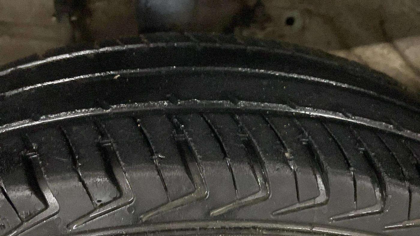 2022 Maruti Alto K10 LXI, Petrol, Manual, 53,111 km, Left Front Tyre Tread