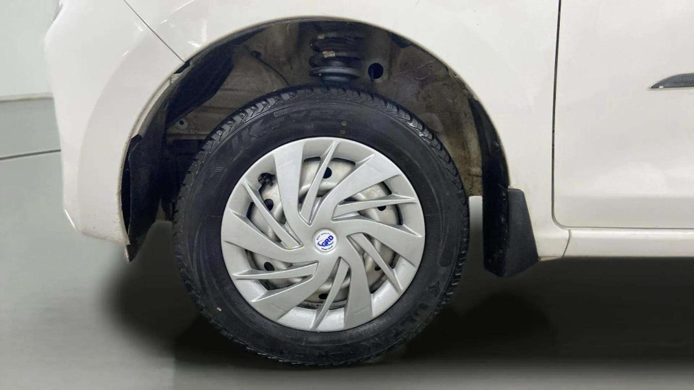 2022 Maruti Alto K10 LXI, Petrol, Manual, 53,111 km, Left Front Wheel