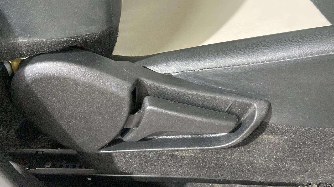 2022 Maruti Alto K10 LXI, Petrol, Manual, 53,111 km, Driver Side Adjustment Panel