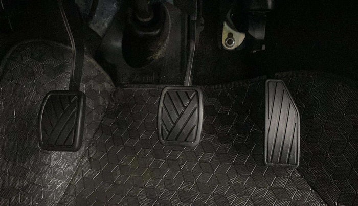 2021 Maruti New Wagon-R VXI 1.0, Petrol, Manual, 17,249 km, Pedals