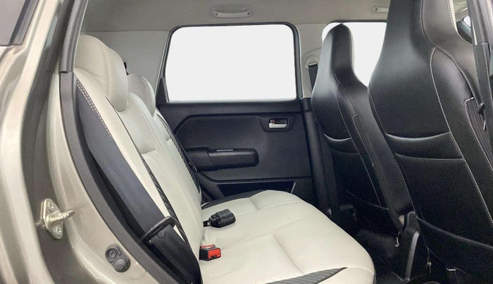 2021 Maruti New Wagon-R VXI 1.0, Petrol, Manual, 17,249 km, Right Side Rear Door Cabin