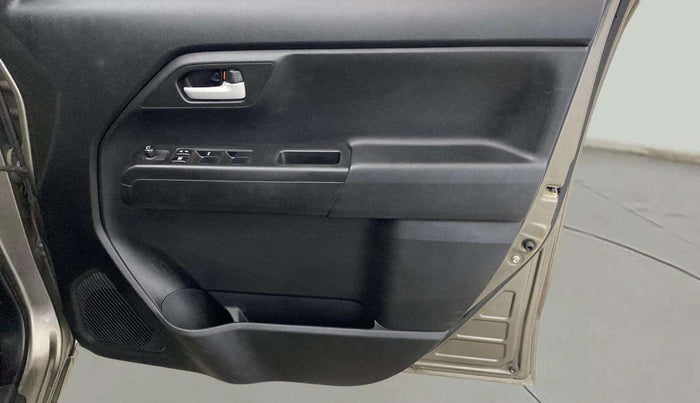 2021 Maruti New Wagon-R VXI 1.0, Petrol, Manual, 17,249 km, Driver Side Door Panels Control