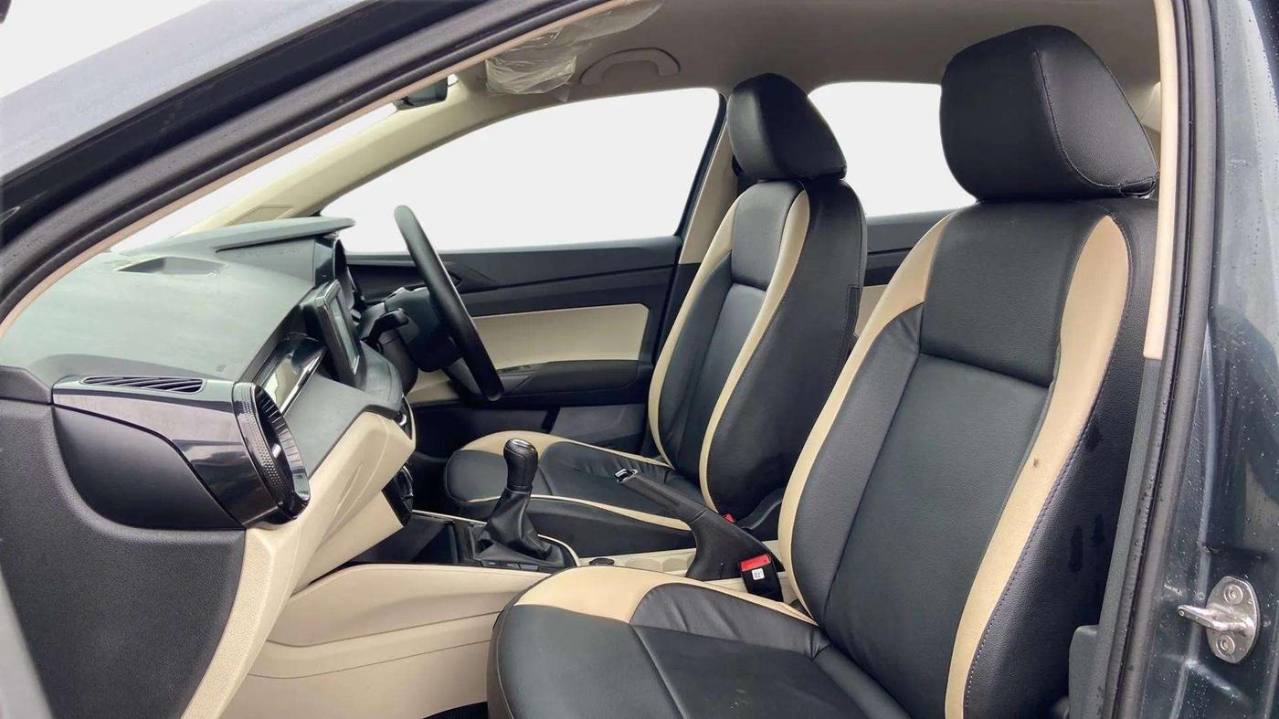 2022 Skoda SLAVIA ACTIVE 1.0L TSI MT, Petrol, Manual, 28,474 km, Right Side Front Door Cabin
