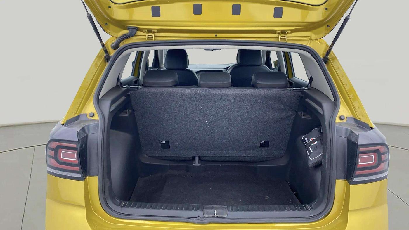 2022 Volkswagen TAIGUN COMFORTLINE 1.0 TSI MT, Petrol, Manual, 22,649 km, Boot Inside