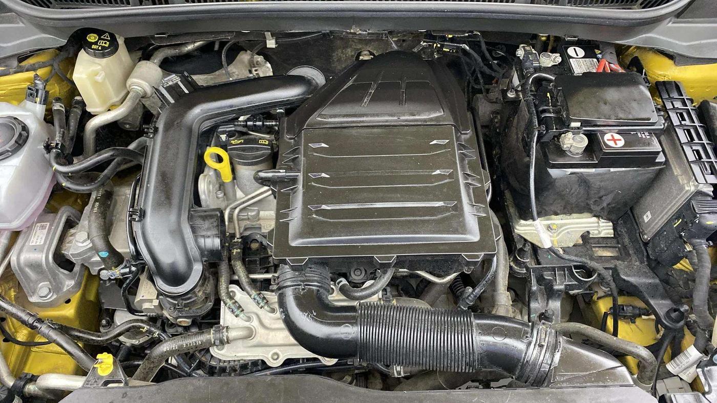 2022 Volkswagen TAIGUN COMFORTLINE 1.0 TSI MT, Petrol, Manual, 22,649 km, Engine View