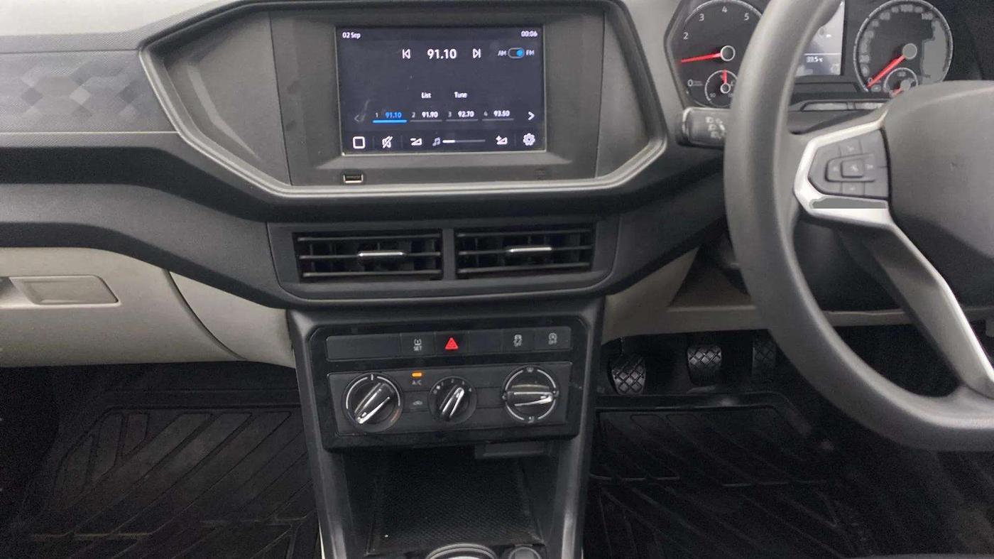 2022 Volkswagen TAIGUN COMFORTLINE 1.0 TSI MT, Petrol, Manual, 22,649 km, Air Conditioner