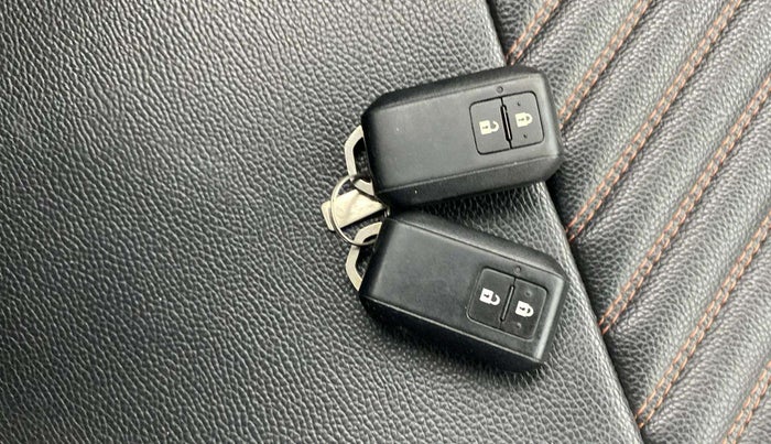 2019 Maruti Swift ZXI AMT, Petrol, Automatic, 55,800 km, Key Close Up
