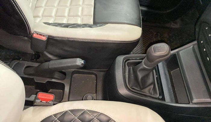 2024 Tata PUNCH PURE MT, Petrol, Manual, 6,602 km, Gear Lever