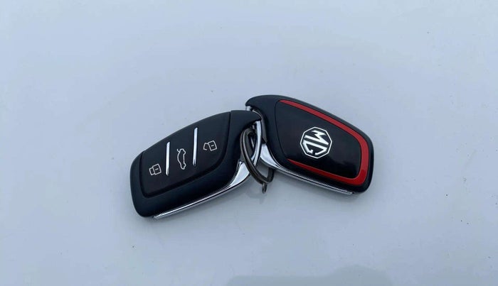 2022 MG ASTOR SHARP EX 1.5 MT, Petrol, Manual, 52,293 km, Key Close Up