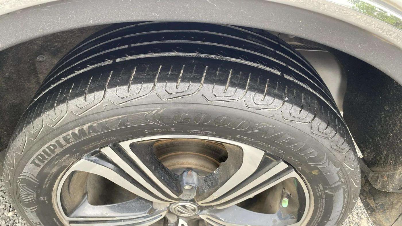 2022 MG ASTOR SHARP EX 1.5 MT, Petrol, Manual, 53,276 km, Left Rear Tyre Tread