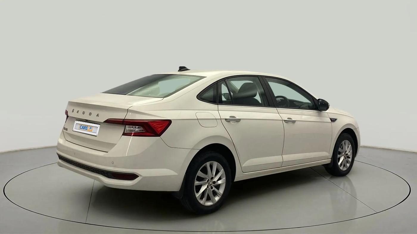 2022 Skoda SLAVIA AMBITION 1.0L TSI MT, Petrol, Manual, 26,242 km, Right Back Diagonal