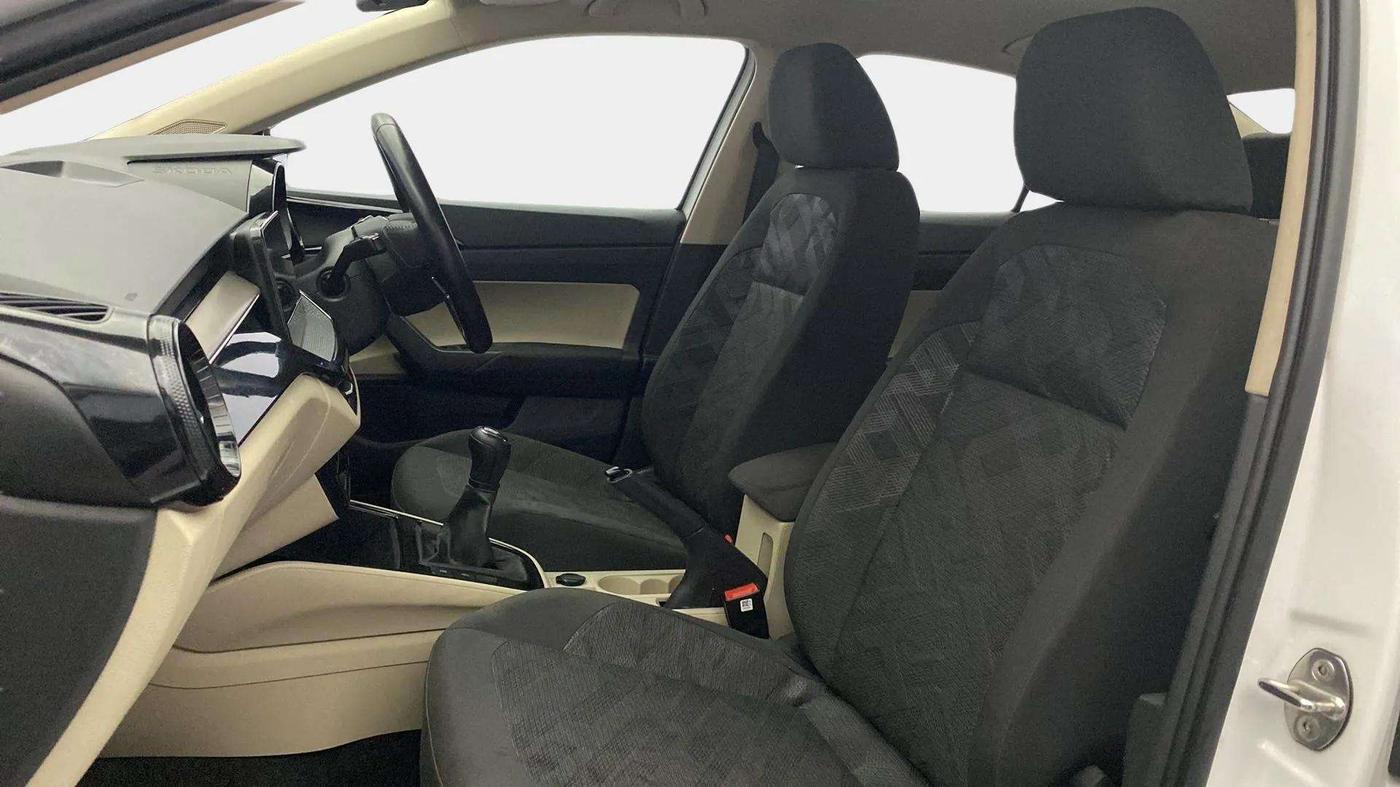 2022 Skoda SLAVIA AMBITION 1.0L TSI MT, Petrol, Manual, 26,242 km, Right Side Front Door Cabin