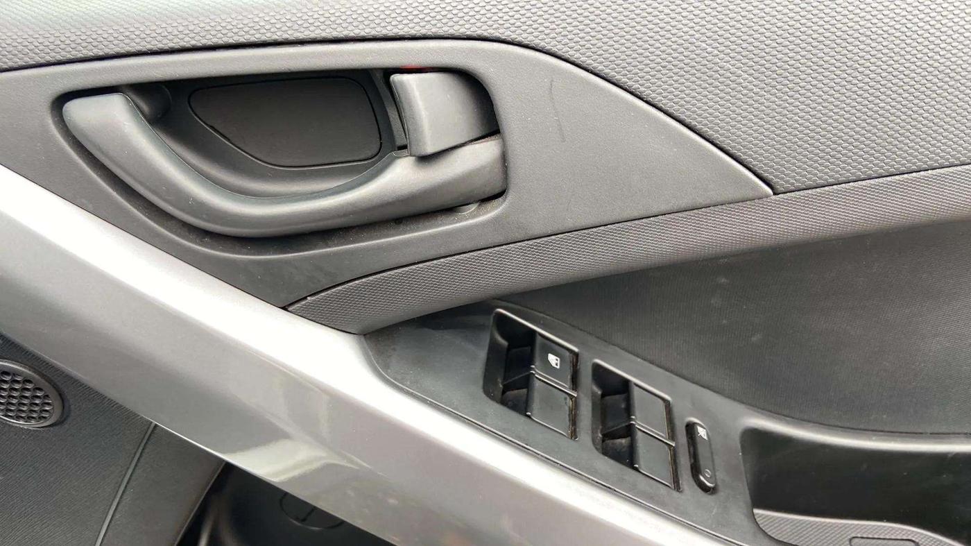 2023 Tata NEXON XM PLUS SUNROOF PETROL, Petrol, Manual, 13,424 km, Driver Side Door Panels Control