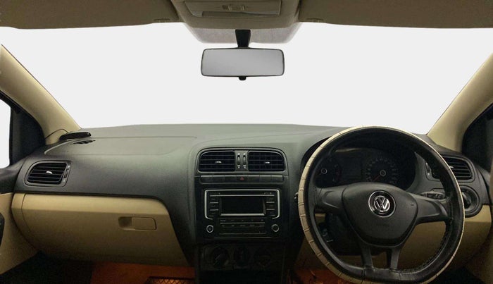 2016 Volkswagen Ameo COMFORTLINE 1.2L, Petrol, Manual, 77,229 km, Dashboard