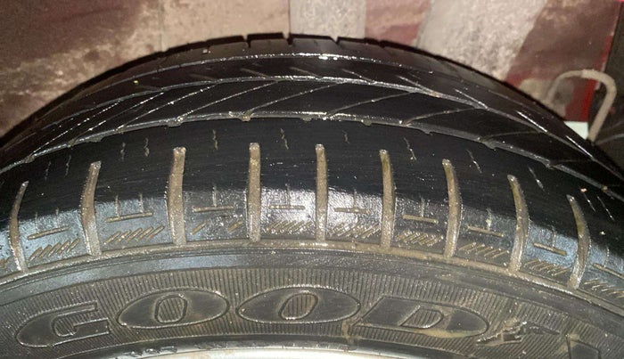 2014 Hyundai Xcent S 1.2, Petrol, Manual, 68,373 km, Left Rear Tyre Tread