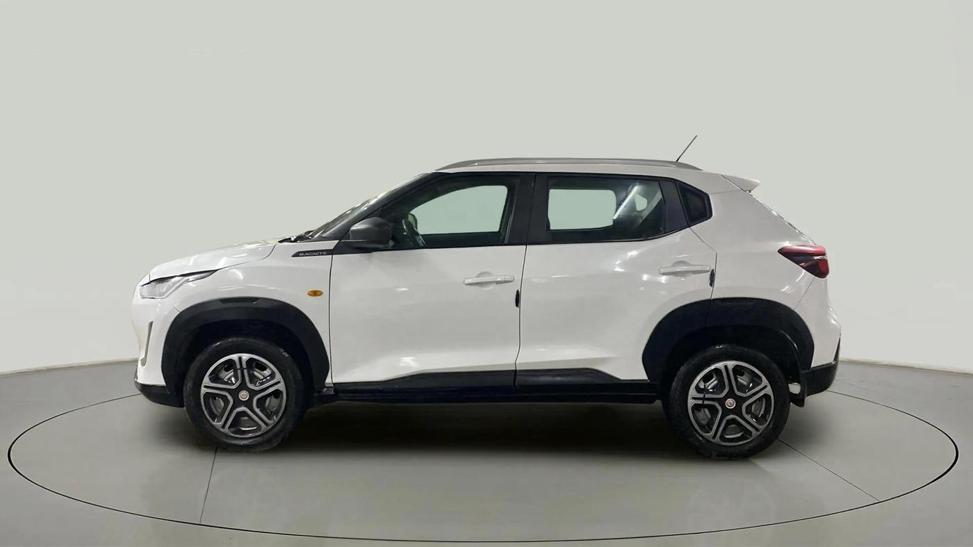 2023 Nissan MAGNITE XE, Petrol, Manual, 40,347 km, Left Side