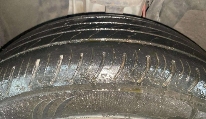 2023 Nissan MAGNITE XE, Petrol, Manual, 40,273 km, Left Front Tyre Tread
