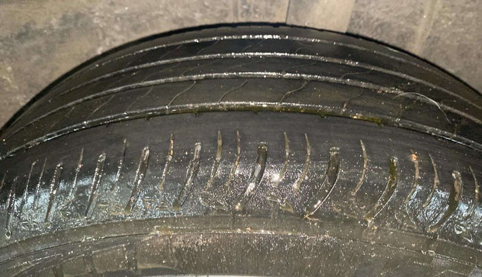 2023 Nissan MAGNITE XE, Petrol, Manual, 40,273 km, Left Rear Tyre Tread