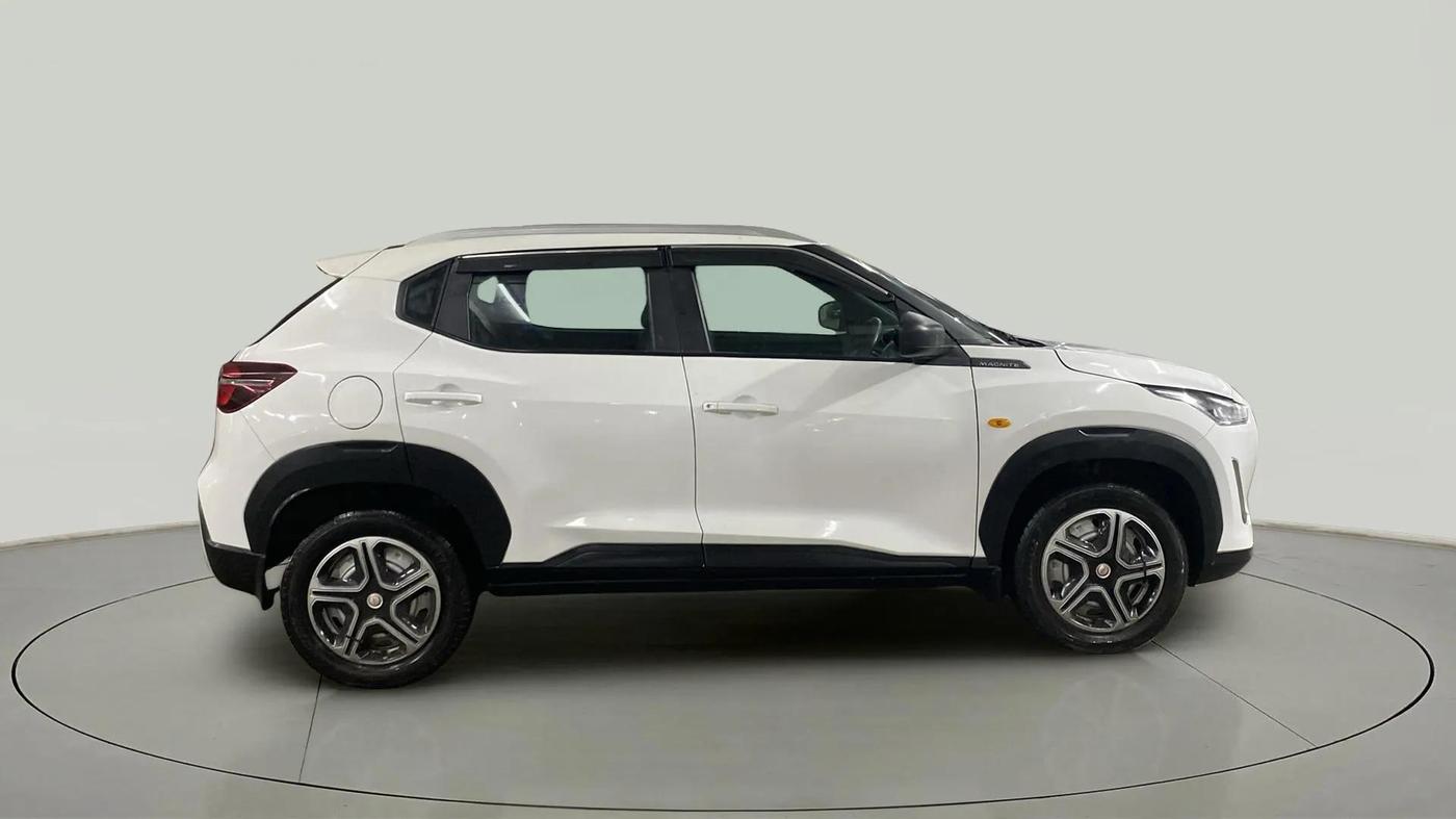 2023 Nissan MAGNITE XE, Petrol, Manual, 40,347 km, Right Side View