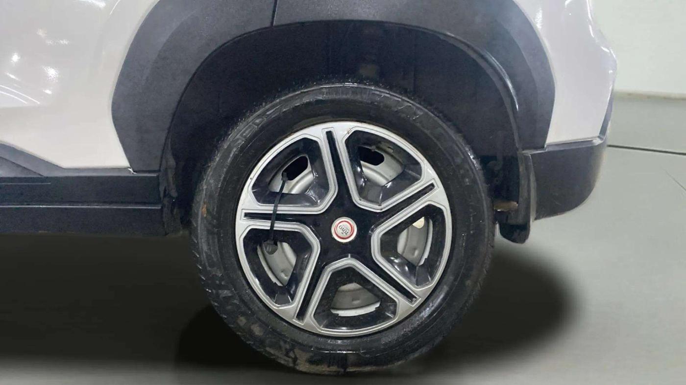 2023 Nissan MAGNITE XE, Petrol, Manual, 40,347 km, Left Rear Wheel