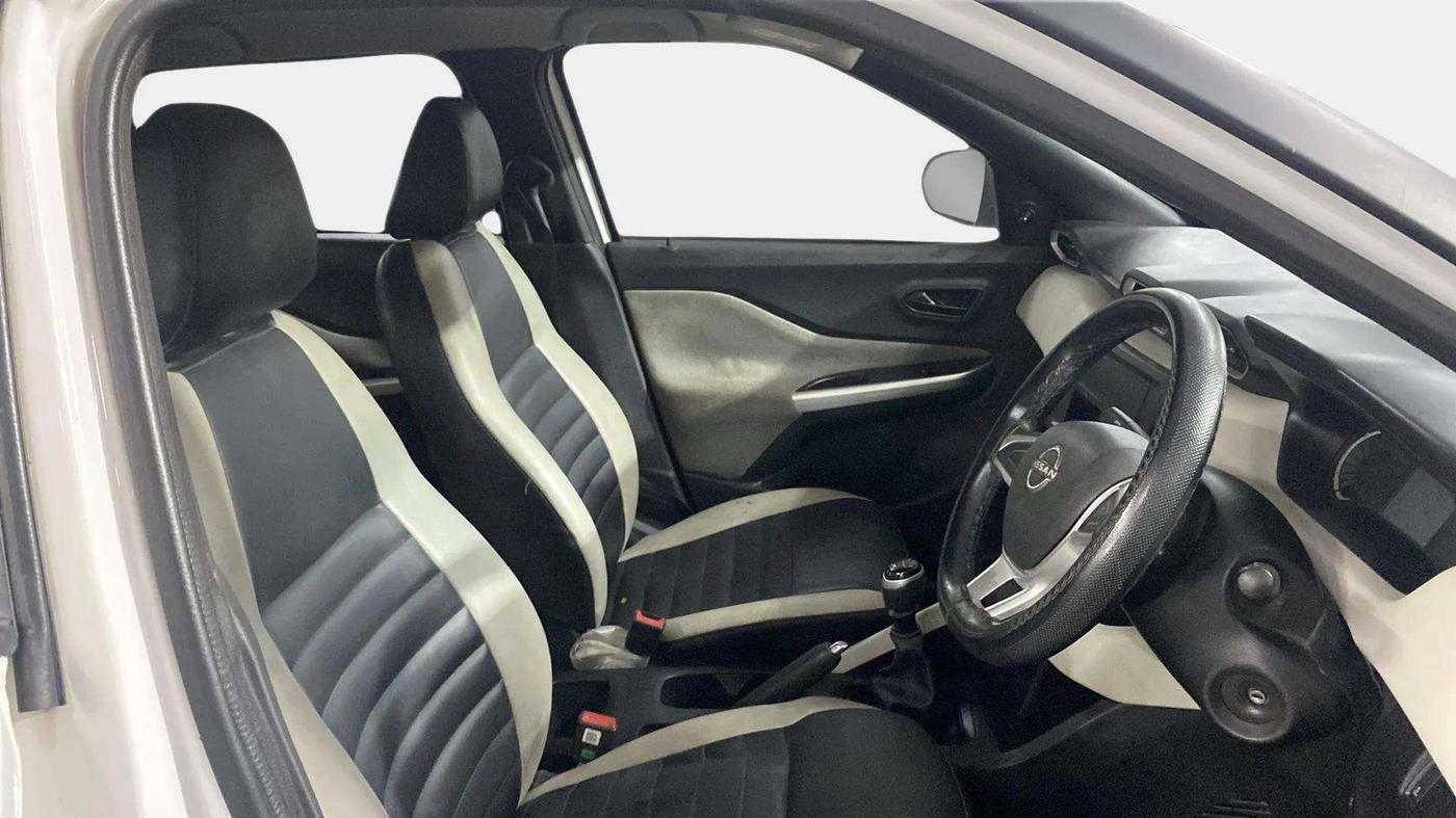 2023 Nissan MAGNITE XE, Petrol, Manual, 40,347 km, Right Side Front Door Cabin