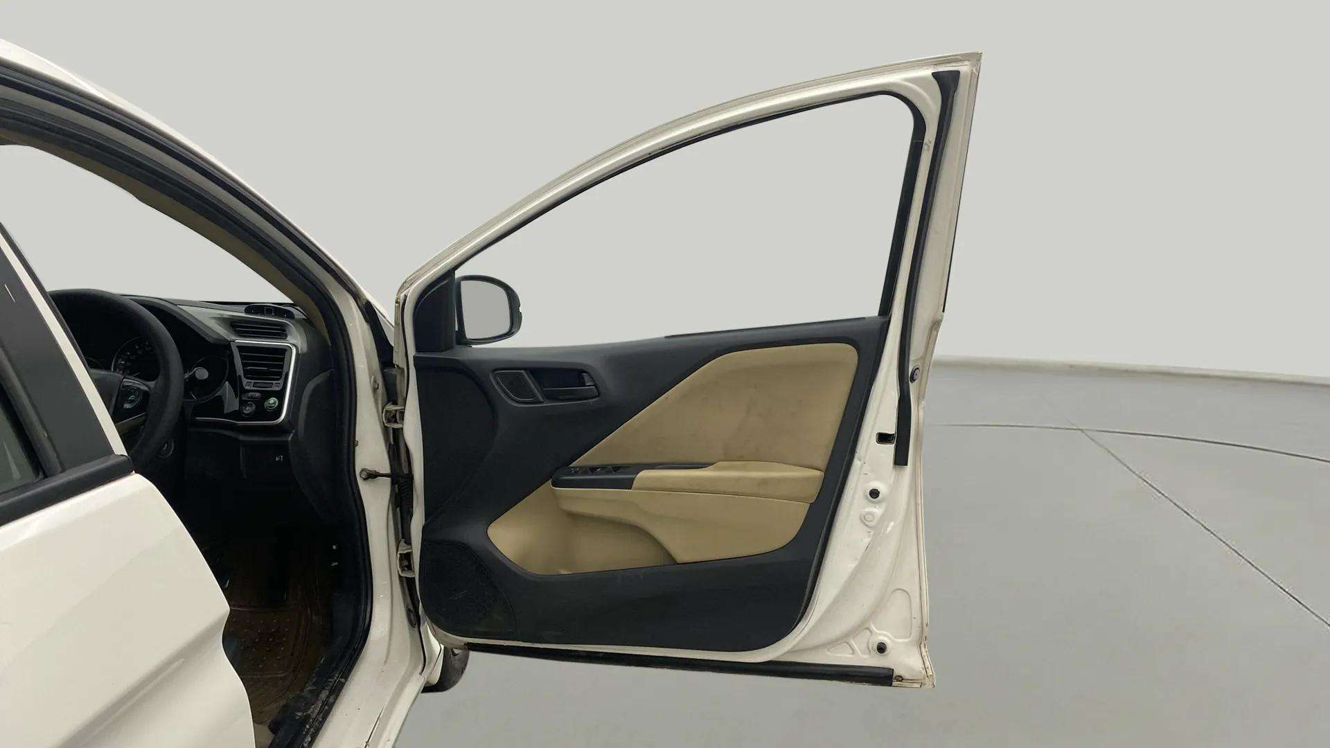 RHS-Front-Door-Open-32