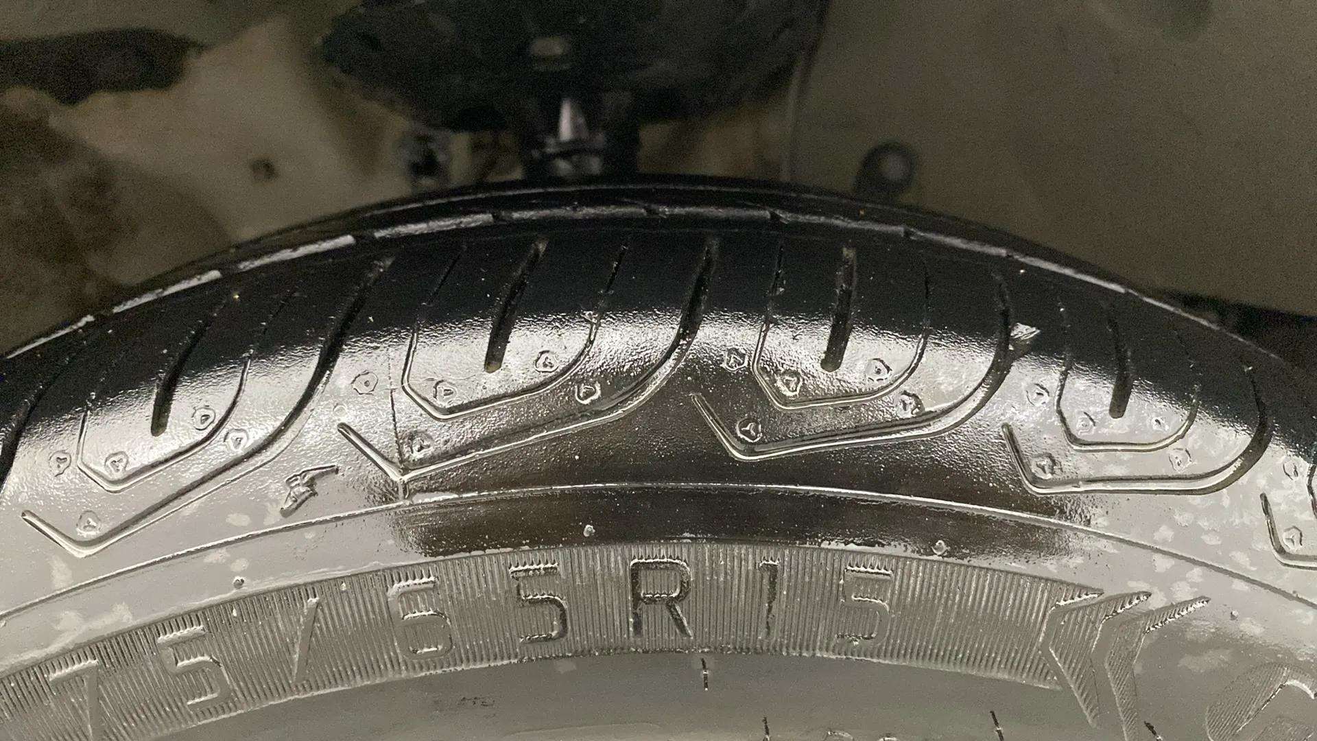 RHS-Front-Tyre-Tread-18