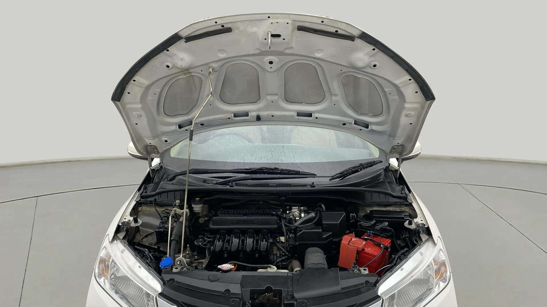Engine-Full-View-With-Bonnet-Open-13