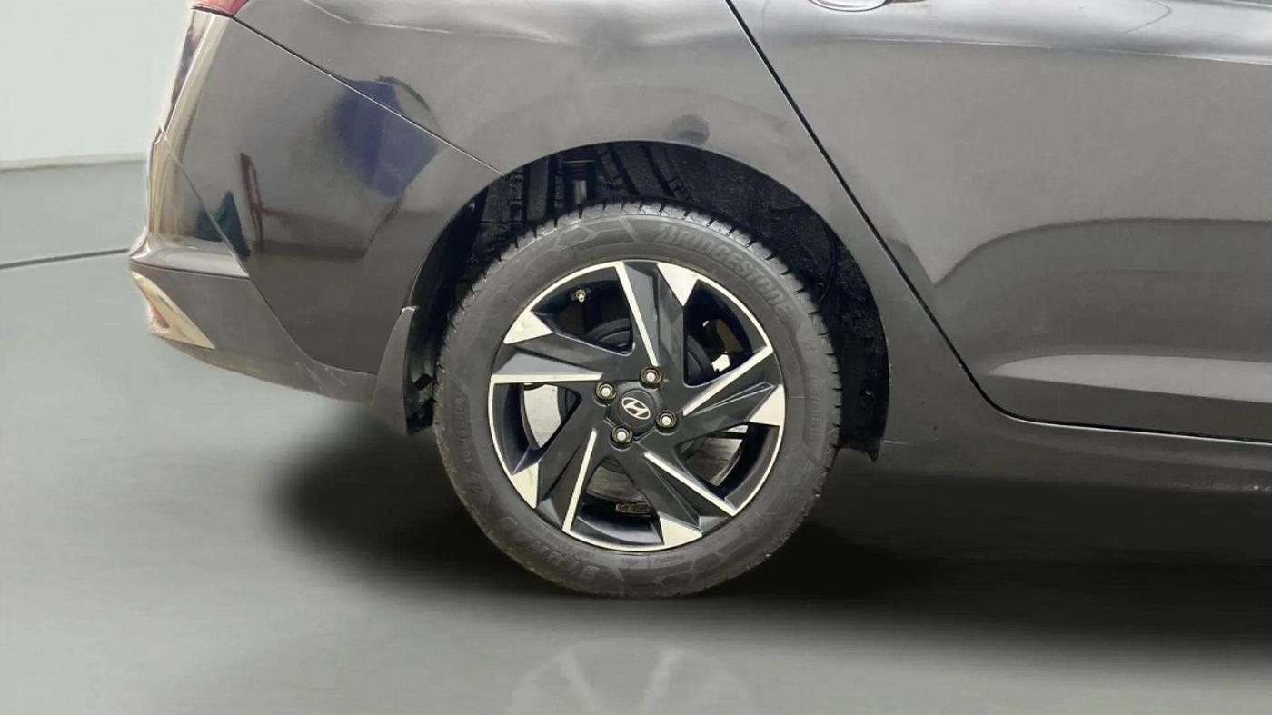 2021 Hyundai Verna SX (O) 1.5 VTVT IVT, Petrol, Automatic, 84,477 km, Right Rear Wheel