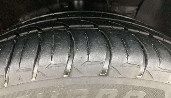 2021 Hyundai Verna SX (O) 1.5 VTVT IVT, Petrol, Automatic, 84,477 km, Left Front Tyre Tread