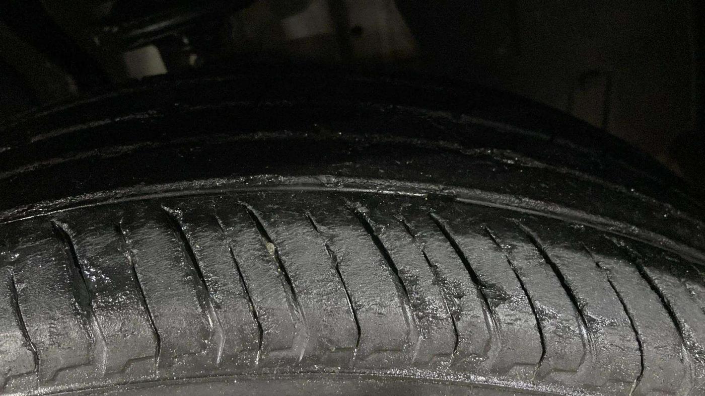 2021 Renault Kiger RXZ TURBO MT, Petrol, Manual, 36,871 km, Right Front Tyre Tread