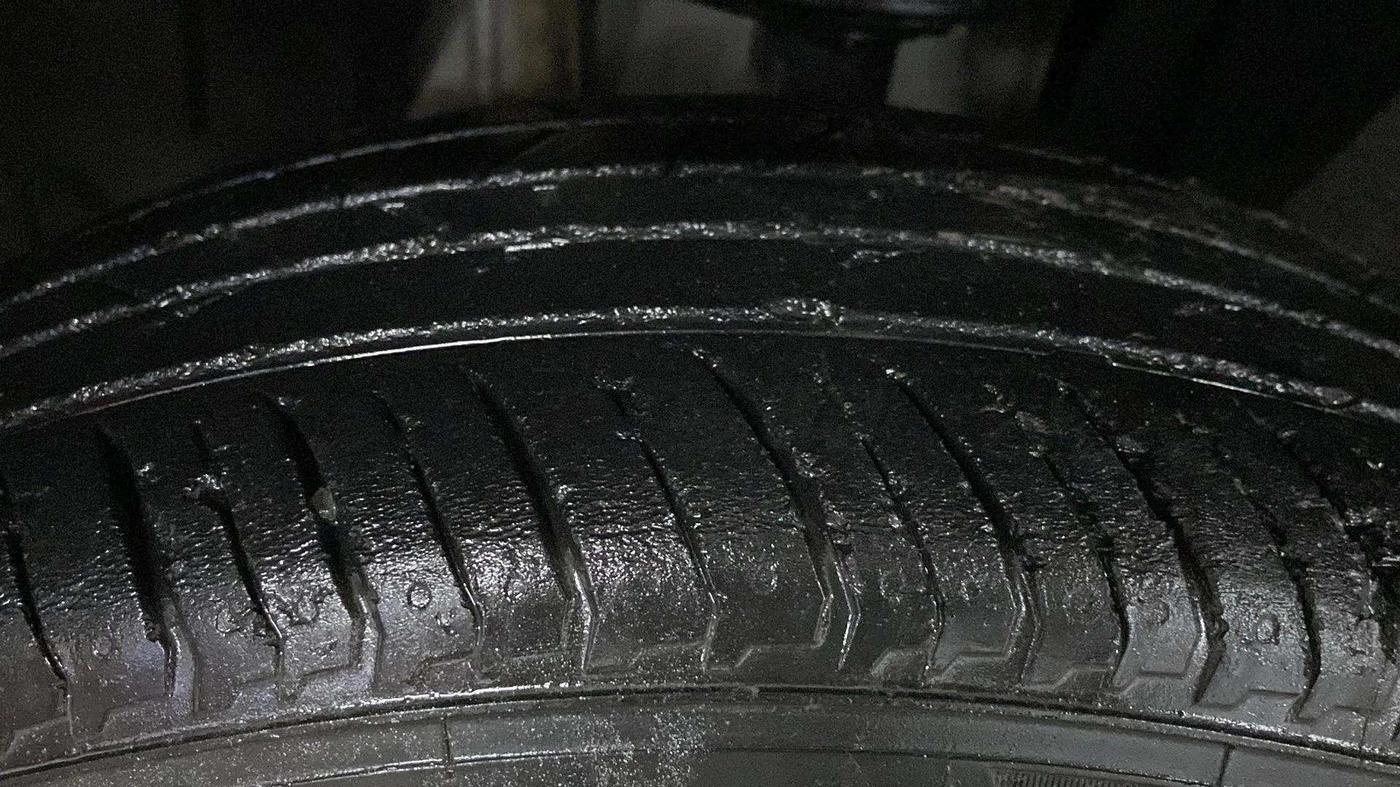 2021 Renault Kiger RXZ TURBO MT, Petrol, Manual, 36,871 km, Left Front Tyre Tread