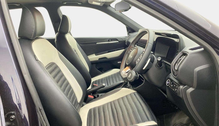 2024 KIA SONET GTX PLUS 1.0 TURBO PETROL DCT, Petrol, Automatic, 18,206 km, Right Side Front Door Cabin